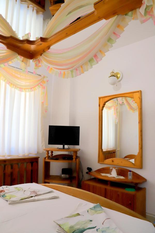 Hotel Mishel Kocherinovo Экстерьер фото