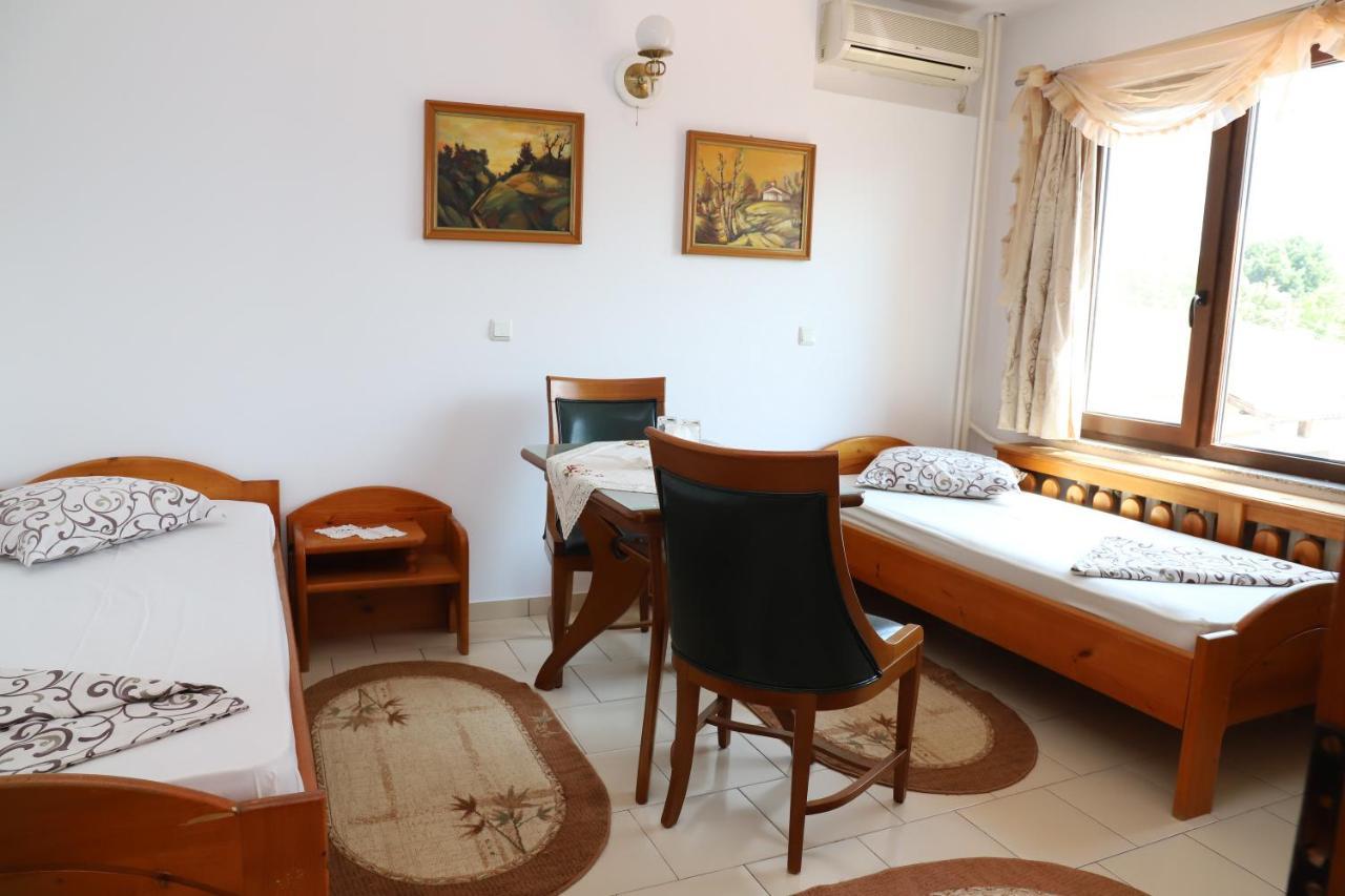 Hotel Mishel Kocherinovo Экстерьер фото