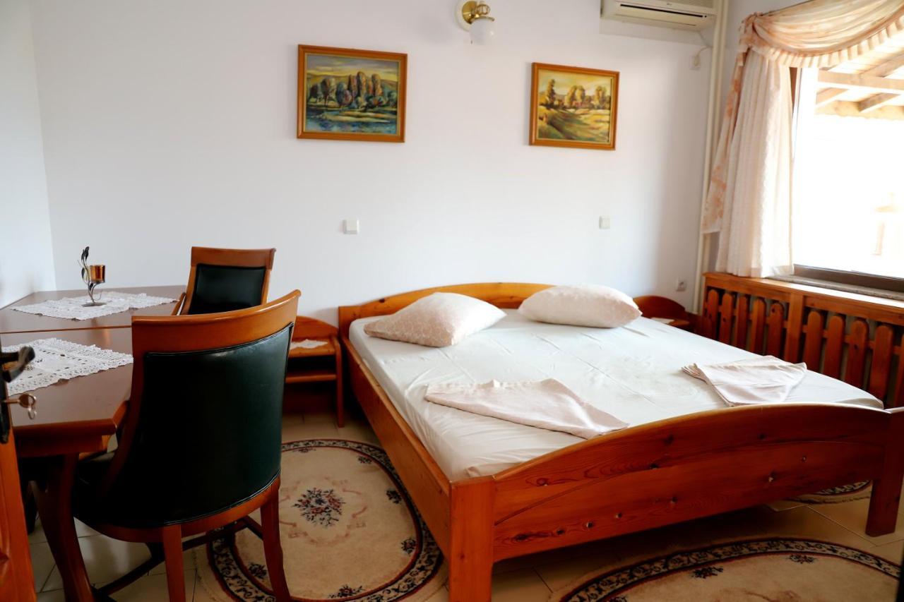 Hotel Mishel Kocherinovo Экстерьер фото