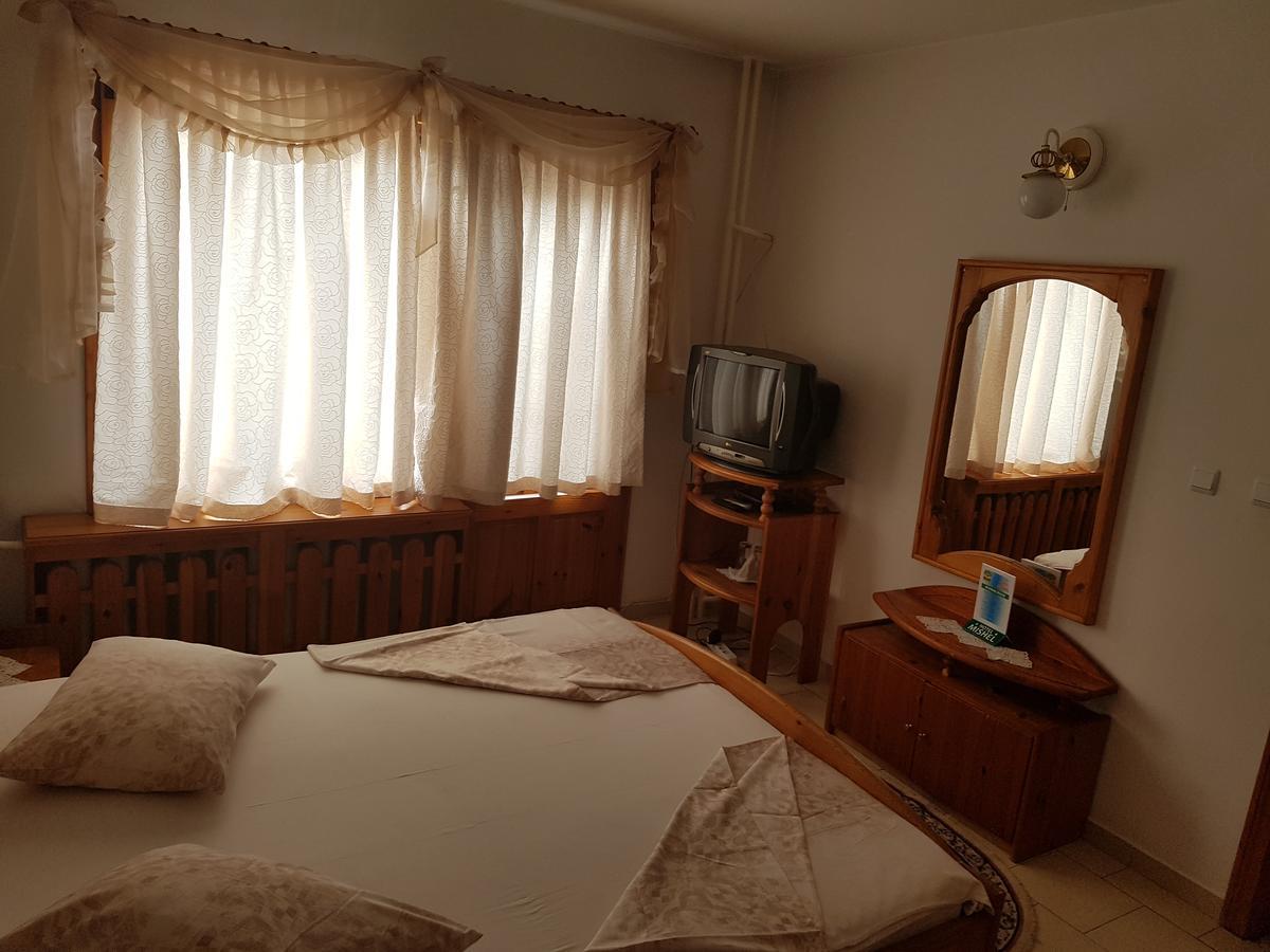 Hotel Mishel Kocherinovo Экстерьер фото